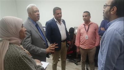 للتأكد من تطبيق القانون.. العمل: تفتيش على شركات القرية الذكية بأسيوط