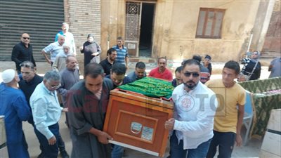 حزن أسرة الشيخ عبد الرحيم دويدار خلال تشييع جنازته بالغربية | بث مباشر