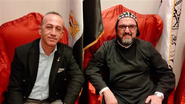 كاهن الكنيسة السريانية