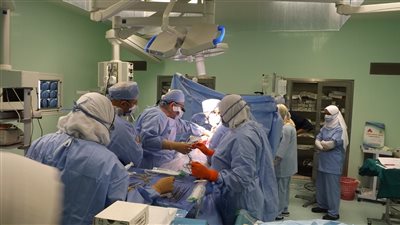 مستشفى الراجحي بجامعة أسيوط ينجح في إجراء عملية زراعة كبد لمواطن تجاوز الـ50 عاما