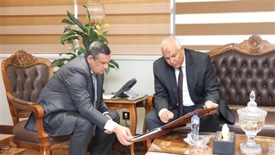 وزير التنمية المحلية يتابع الموقف التنفيذي للمشروعات الجارية بالوادي الجديد