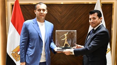 وزير الرياضة يستقبل رئيس الاتحاد الدولي للملاكمة
