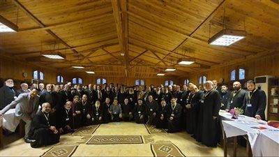 بحضور 80 كاهنًا.. لجنة الكهنة والرعاة بمجلس كنائس مصر تقيم صلوات وتضرعات من أجل غزة