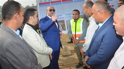 محافظ بني سويف يتفقد سير العمل بمشروع محور الفشن | صور