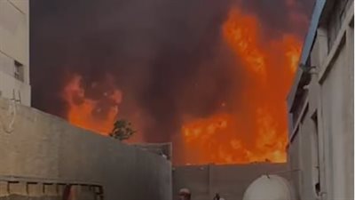 السيطرة على حريق مخزن كرتون في المنطقة الصناعية بأكتوبر