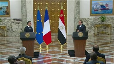 ماكرون يشيد بدور مصر لوقف التصعيد في غزة.. ويؤكد: فرنسا لا تمارس ازدواجية المعايير