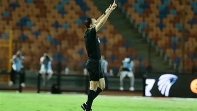 شوبير يكشف تصرف غريب وصادم من بيريرا مع الحكم محمد الحنفي