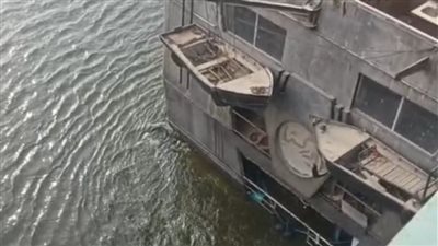 تسرب بقعة بترول في نهر النيل بعد شحوط سفينة بكوبري ببني سويف.. وانقطاع المياه عن بعض المراكز | بث مباشر