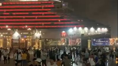 إقبال كثيف من السائحين وأهالي بورسعيد على ميدان ساحة مصر لمشاهدة السفينة ريزليانت ليدي| بث مباشر 