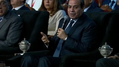 الرئيس السيسي: يجب التنسيق لإعادة تخصيص الأراضي المتاحة أمام المستثمرين