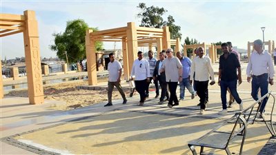 ممشى زجاجي داخل النيل ومراسي.. محافظ الأقصر يتفقد إنشاء كورنيش البر الغربي