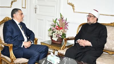 وزير الأوقاف يستقبل سفير مصر في باكستان لبحث أوجه التعاون المشترك