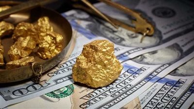 انخفاض أسعار الذهب في مصر وارتفاعه عالميًا.. واستقرار الدولار اليوم | بث مباشر