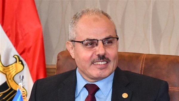 رئيس جامعة قناة السويس