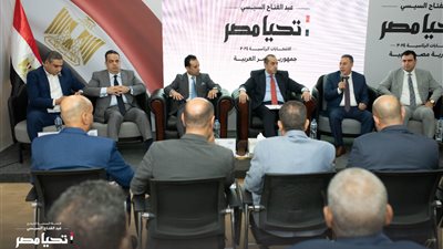 حملة السيسي الانتخابية تستقبل وفدًا من النقابة العامة للعاملين بالخدمات الإدارية والاجتماعية