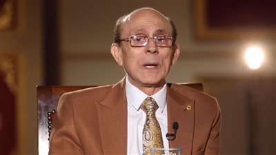 محمد صبحي يعتذر عن عدم الحضور لتسلم تكريمه بجوائز إنرجي: مهموم بالفن.. وأستعد لعمل مسرحي جديد 