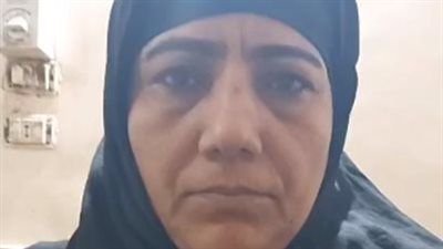 مصرع شاب على يد عاطل ووالده بعزبة النخل.. ووالدة الضحية: موتوه عشان قطعة أرض | بث مباشر