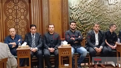 إيهاب توفيق وإيهاب فهمي يقدمان واجب العزاء في خال كريم ومحمد محمود عبد العزيز |صور