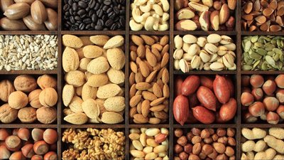 مصدر غني بالبوتاسيوم والكالسيوم.. تعرف على فوائد المكسرات للحامل