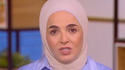 منى عبد الغني باكية على الهواء: بنموت كل يوم بسبب صور أطفال غزة وبأي ذنب يتكفنوا |فيديو