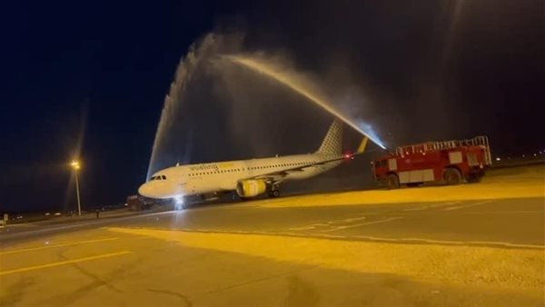 وصول أول رحلة اسبانية