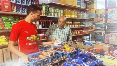 محافظ أسوان يتابع حملات تفقد الأسواق ومتابعة تطبيق منظومة ضبط الأسعار 