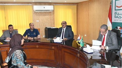 محافظ الفيوم يوجه بسرعة إجراء الفحوص الطبية لعدد من الحالات المرضية من ذوي الإعاقة