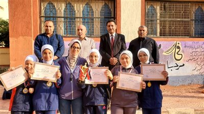 الوكيل الثقافي لأزهرية الإسكندرية يكرم فريق كرة اليد بمعهد سموحة النموذجي لحصوله على ‏المركز الأول ‏
