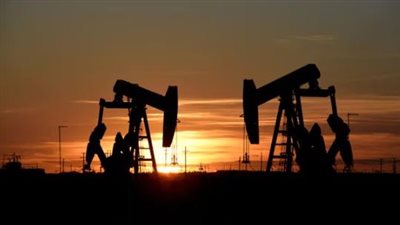 تراجع أسعار النفط بعد أنباء اقتراح أمريكي لإنهاء حرب أوكرانيا