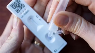 باحثون يطورون اختبارًا للكشف عن أمراض اللثة والنوبات القلبية والسكتات الدماغية مدته 10 دقائق 