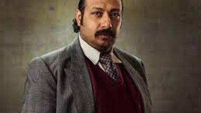 حريق ستوديو الأهرام.. زوجة محمد ثروت تكشف حقيقة فراره من الحادث