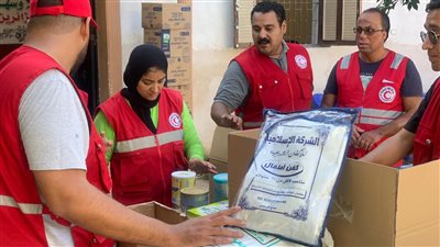 الهلال الأحمر ببورسعيد يجهز أكفان وأدوية وحفاضات لمساعدة أهالي غزة | صور وفيديو 