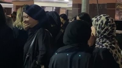حزن وبكاء خلال تشييع جنازة الإعلامية سارة حسن في مسجد السلام | بث مباشر