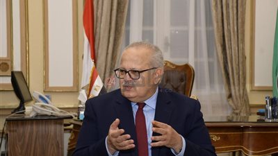 جامعة القاهرة تشارك بفرق طبية في علاج المصابين من أشقائنا الفلسطينيين