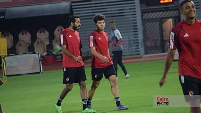 كواليس مران الأهلي الختامي لمواجهة صن داونز.. مشاركة إمام عاشور وتأهيل السولية وحضور الخطيب