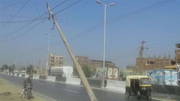 سقوط عمود إنارة -