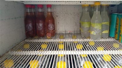 نصرة لفلسطين.. صاحب محل بالمنوفية: المنتجات المصرية بتخلص بسرعة والداعمة لإسرائيل محدش بيقرب لها| صور