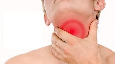 التهاب اللوزتين.. ما هي أسبابها وعلاجها؟