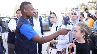 الصحة: الكشف الطبي على 166 أجنبيا قادمين من قطاع غزة وتطعيم 42 طفلا