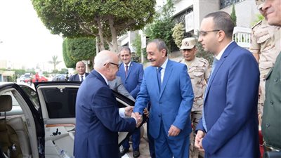 محافظ الإسماعيلية يستقبل مستشار رئيس الجمهورية لمبادرة حياة كريمة