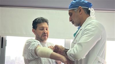 هاني شاكر يكشف تفاصيل حالته الصحية بعد إجرائه عملية جراحية | خاص