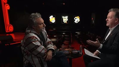 باسم يوسف لبيرس مورجان: حرب إسرائيل لا تتعلق بتدمير حماس لكن بتهجير الفلسطينيين لسيناء 