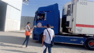الهلال الأحمر: 272 شاحنة مساعدات إغاثية دخلت قطاع غزة حتى الآن