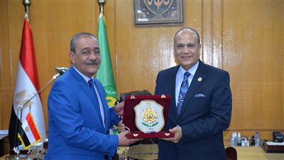 محافظ الإسماعيلية يستقبل الأمين العام لهيئة قضايا الدولة