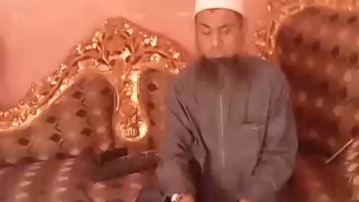 كفيف بدرجة مهندس صيانة في الفيوم.. الشيخ مصطفى فاروق يتحدى إعاقته: بصلح الكمبيوتر وبسوق موتوسيكلات | بث مباشر 