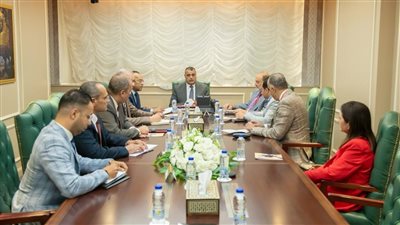 وزير الدولة للإنتاج الحربي يبحث سبل تعزيز التعاون المشترك مع كوميكا الإسبانية