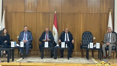 رئيس جامعة عين شمس يفتتح المؤتمر السنوي لكلية الحقوق