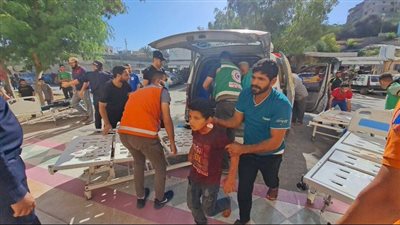 عشرات الشهداء والجرحى في قصف إسرائيلي على مستشفى النصر ومدرسة الفاخورة بـ غزة 