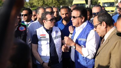 الصحة: مناظرة 1027 حالة مزدوجي الجنسية من قطاع غزة بمعبر رفح.. وتطعيم 257 طفلا