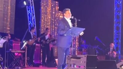 هاني شاكر يغني علي الضحكاية في حفل مهرجان الفن الجميل بـ أبو ظبي